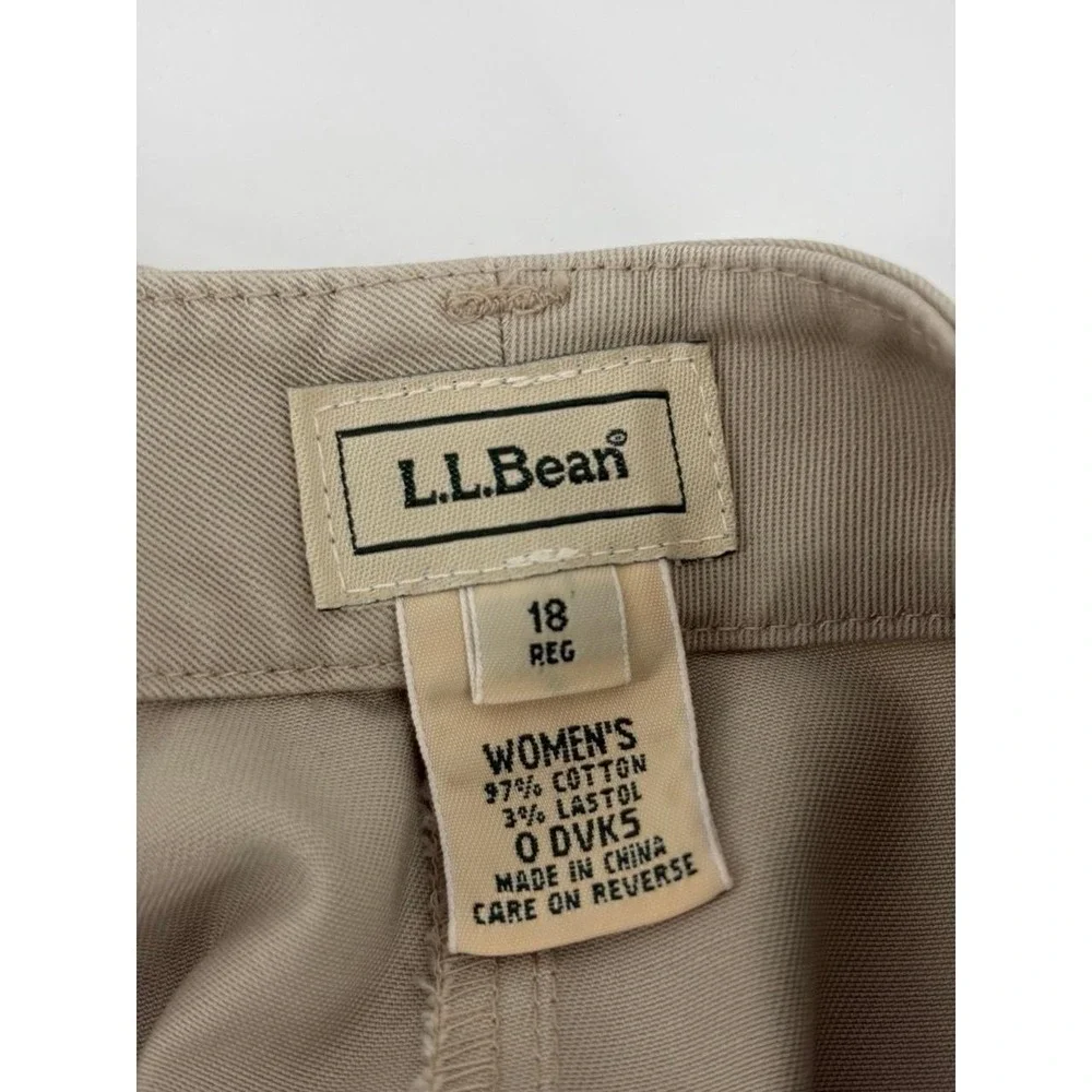 LL Bean, Y2K, Pleated Khaki Chino Shorts, Coastal Preppy Hi-Rise, Women Size 18